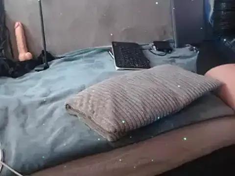 Freechat GoddessMonicaNylon on StripChat