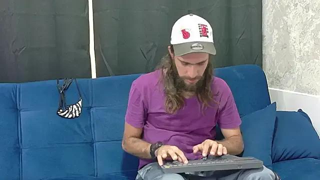 Freechat hairy_mannn on StripChat