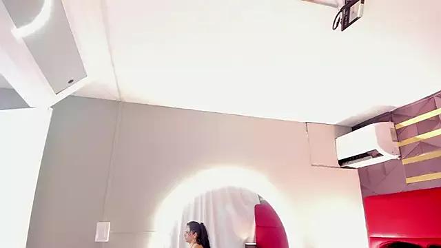 hanny_milf on StripChat 