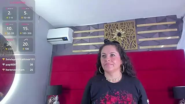 hanny_milf on StripChat 