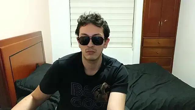 Freechat hardaftercum on StripChat