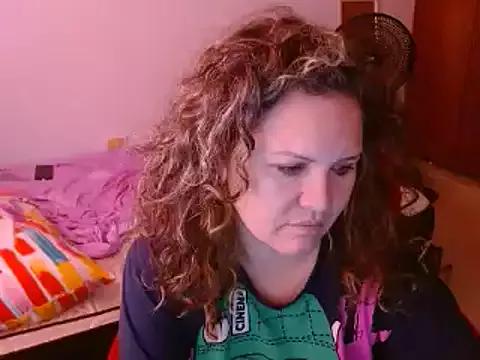 helenca43 on StripChat 
