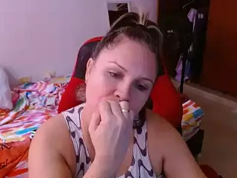helenca43 on StripChat 