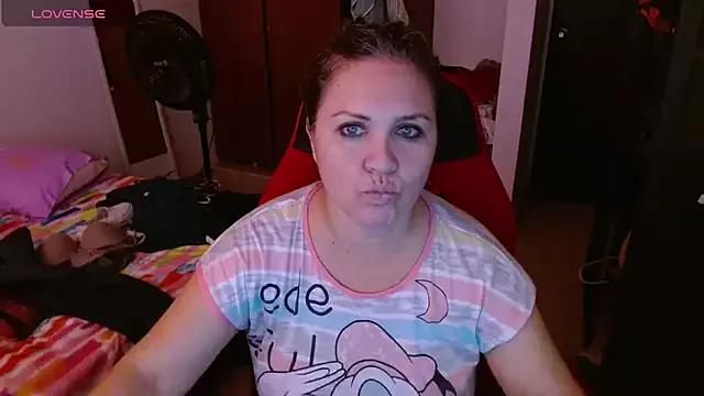helenca43 on StripChat 
