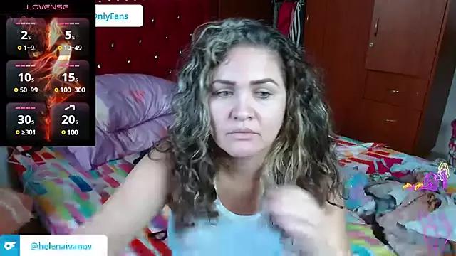 helenca43 on StripChat 