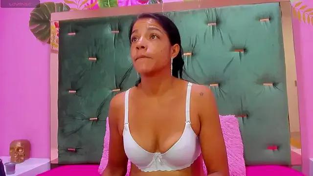 Freechat Hellen__4master on StripChat