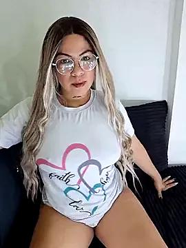 Freechat hornny_cougar on StripChat