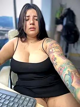 Naked Horny_roomiess wants you to fuck their body now horny_roomiess from StripChat