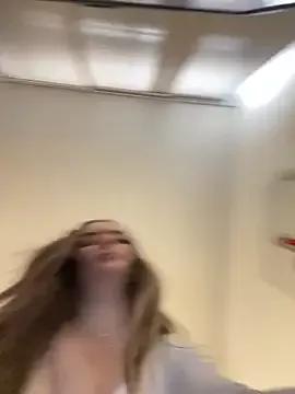 Freechat imlindapink on StripChat