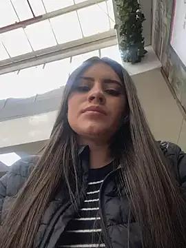 Freechat Isabella21_ on StripChat