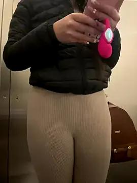 Discover 23 years old Isabella21_ from StripChat Isabella21_ from StripChat