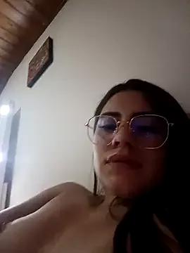 Freechat Isabella21_ on StripChat