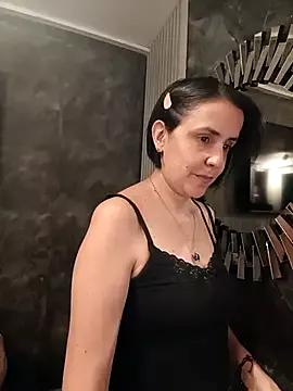 IsisBlake on StripChat 