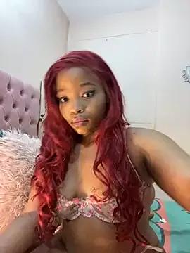 Freechat ItsLeyaa on StripChat