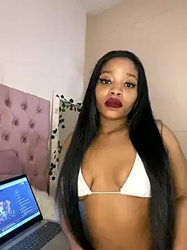 Freechat ItsLeyaa on StripChat