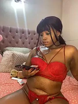 Freechat ItsLeyaa on StripChat