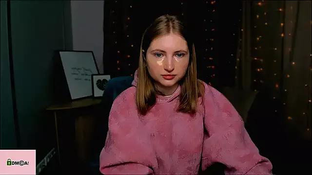 julia_love_love on StripChat 