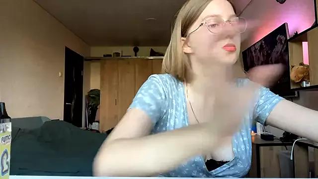 KATTIE_SLOWFiRE on StripChat