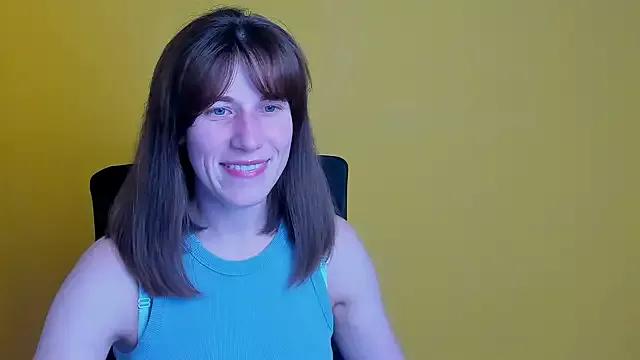 Kelly_Kisss on StripChat 