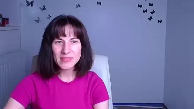 Kelly_Kisss on StripChat