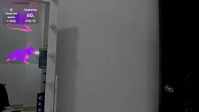Kiim_777 on StripChat 
