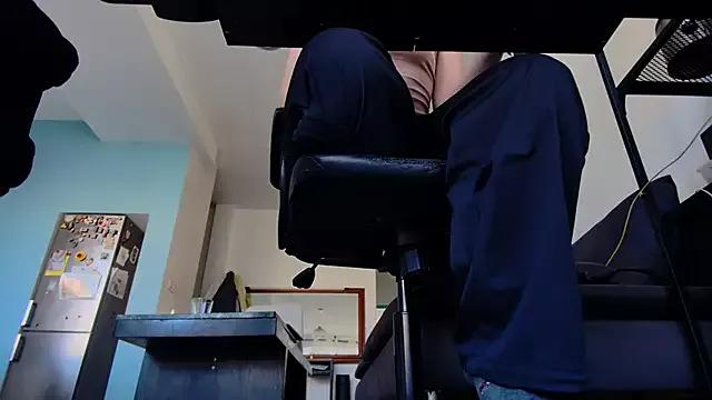 Freechat Lanathevirus on StripChat