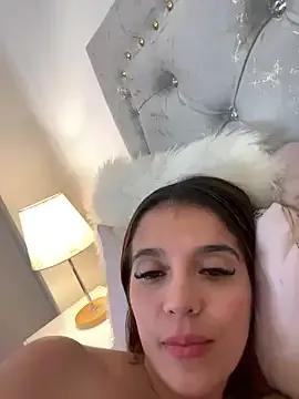 LaraBaker on StripChat 