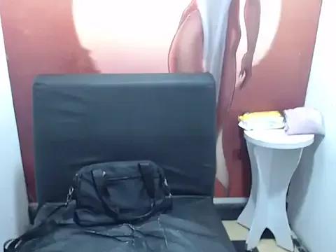 Freechat Laura_hottt on StripChat