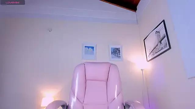 liaamoretz on StripChat 