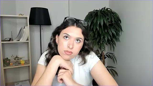 LilianBuskey on StripChat 