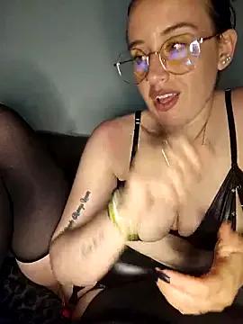 Freechat Lindsay_00off on StripChat