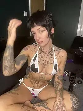 littleinkedblaise666 on StripChat 