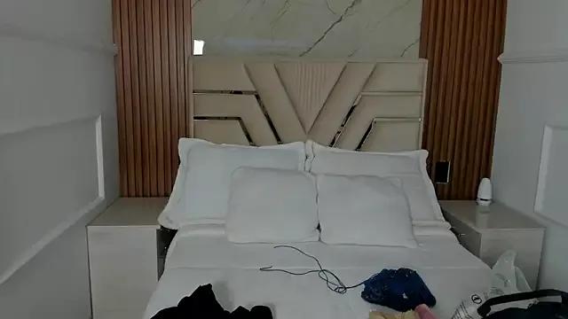 Freechat LolaAngellx on StripChat