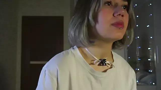 LoraHelling on StripChat 