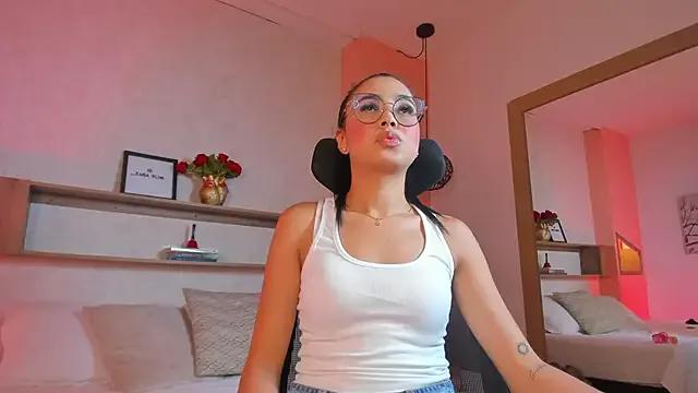 Lucia_Brown_ on StripChat 