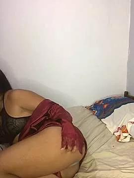 Freechat lunablossom_ on StripChat