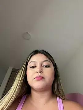 Freechat lunablossom_ on StripChat