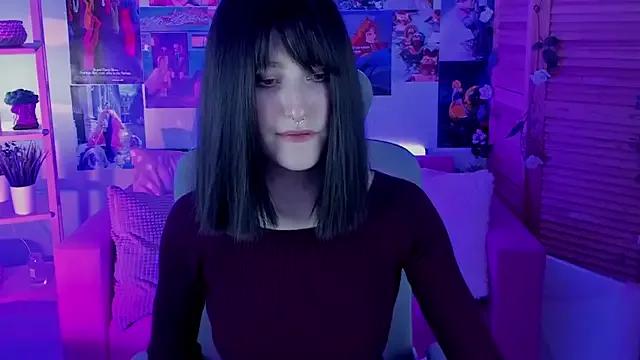 LuxRayi on StripChat 