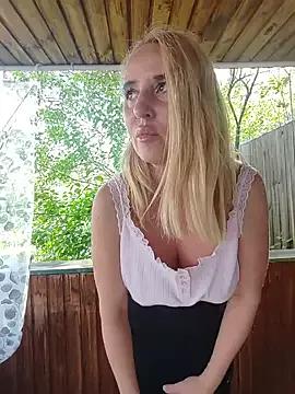 Madam_Evi on StripChat 