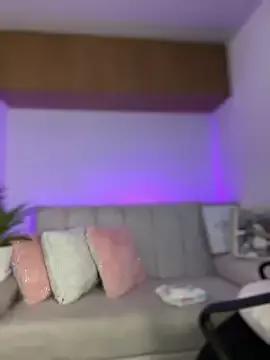 Freechat maddy_bronw_ on StripChat