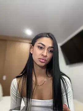 Freechat maddy_bronw_ on StripChat