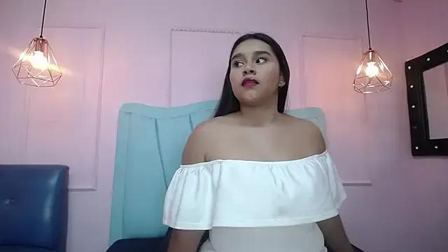 Freechat maiacurvy on StripChat