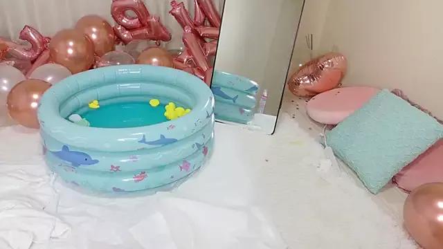 Group mami-pokoch on StripChat