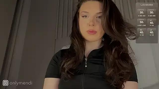 MENNDI on StripChat 