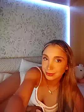 Private mikateen on StripChat