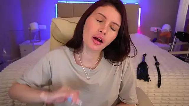 Freechat MilaSecrett on StripChat