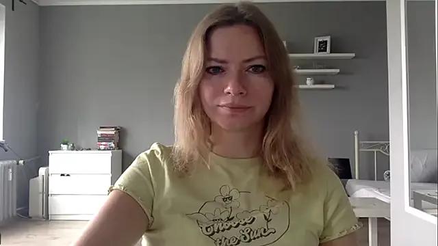 Watch MillieShow, she wants to masturbate for you MillieShow from StripChat