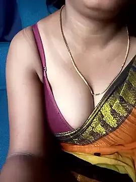 Miss-oly on StripChat 