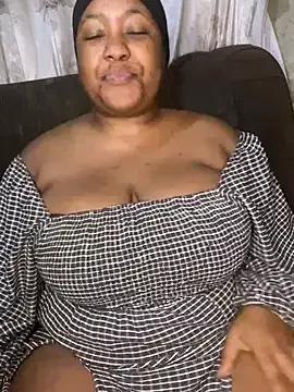 Missmoox24 on StripChat 