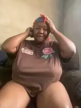 Missmoox24 on StripChat 